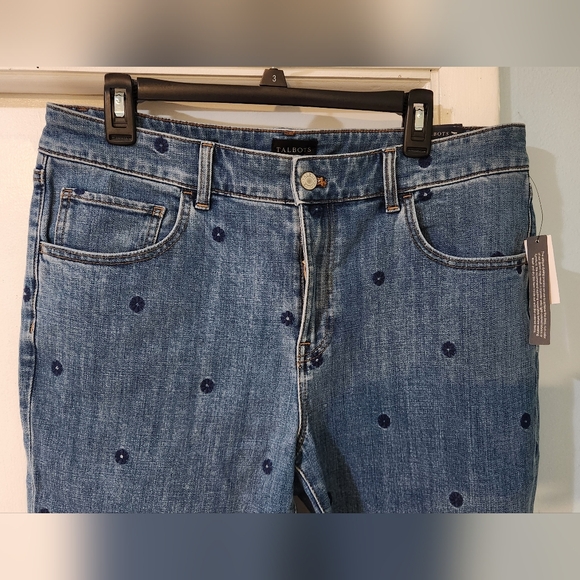 Women's Talbots Everyday Relaxed Fit Jeans, Size 12 - Picture 3 of 8